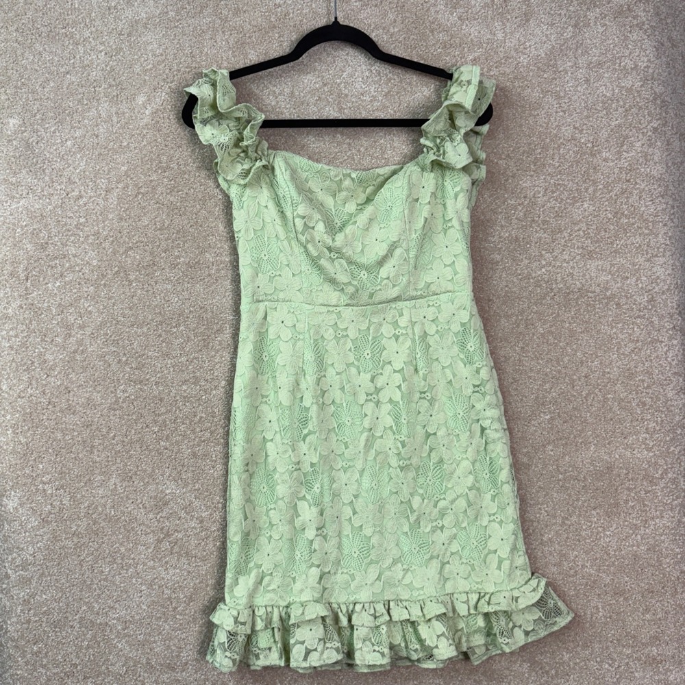 NWT SELFIE LESLIE Verona Mini Dress Womens Large Green Floral Lace Bodycon